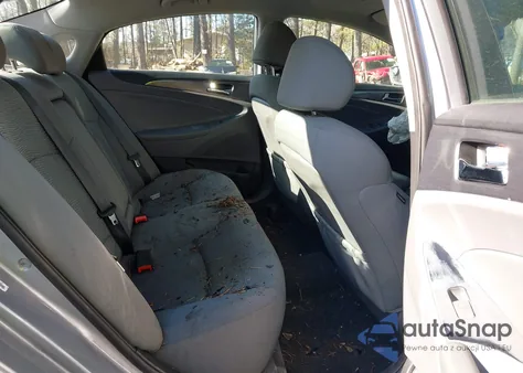 2014 Hyundai Sonata Hybrid z USA, uszkodzony, nr VIN KMHEC4A41EA116701